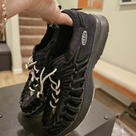 Keens size 7 - Picture 1 of 6